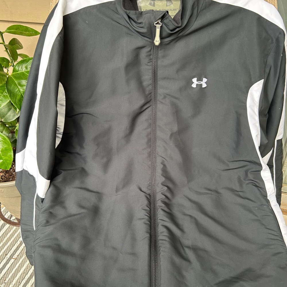 🌟 Under Armour Black and Gray Logo Jacket
